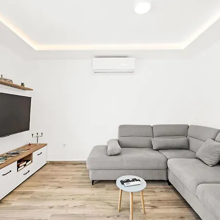 Vakantiehuis Feniks By Interhome