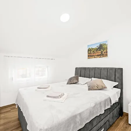 Feniks By Interhome Vakantiehuis Polaca