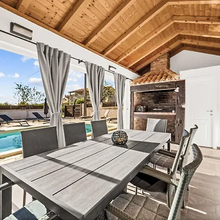 Vakantiehuis Feniks By Interhome