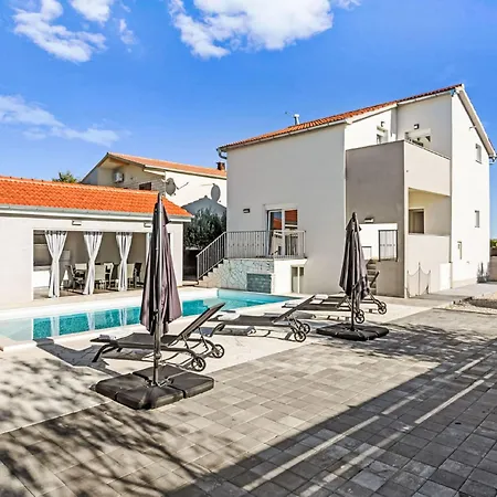 Feniks By Interhome *